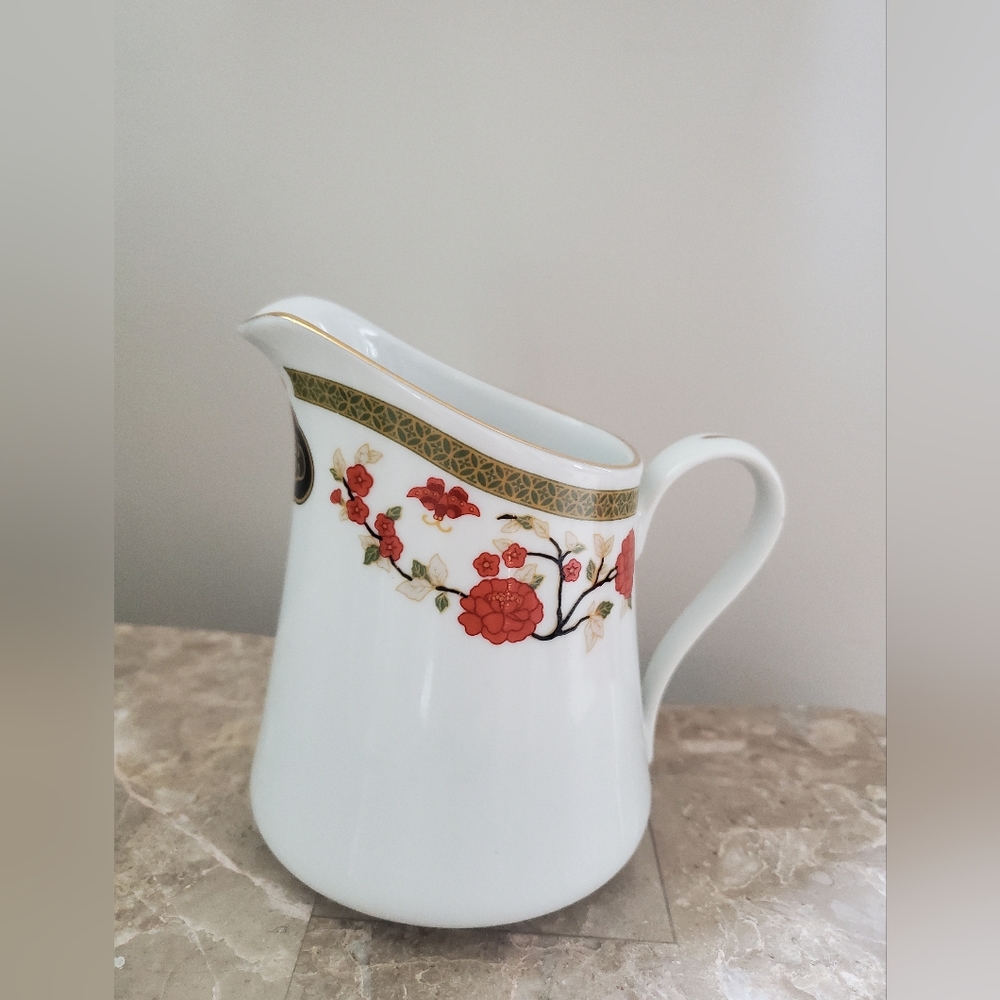 Liling Yung Shen Fina China Creamer